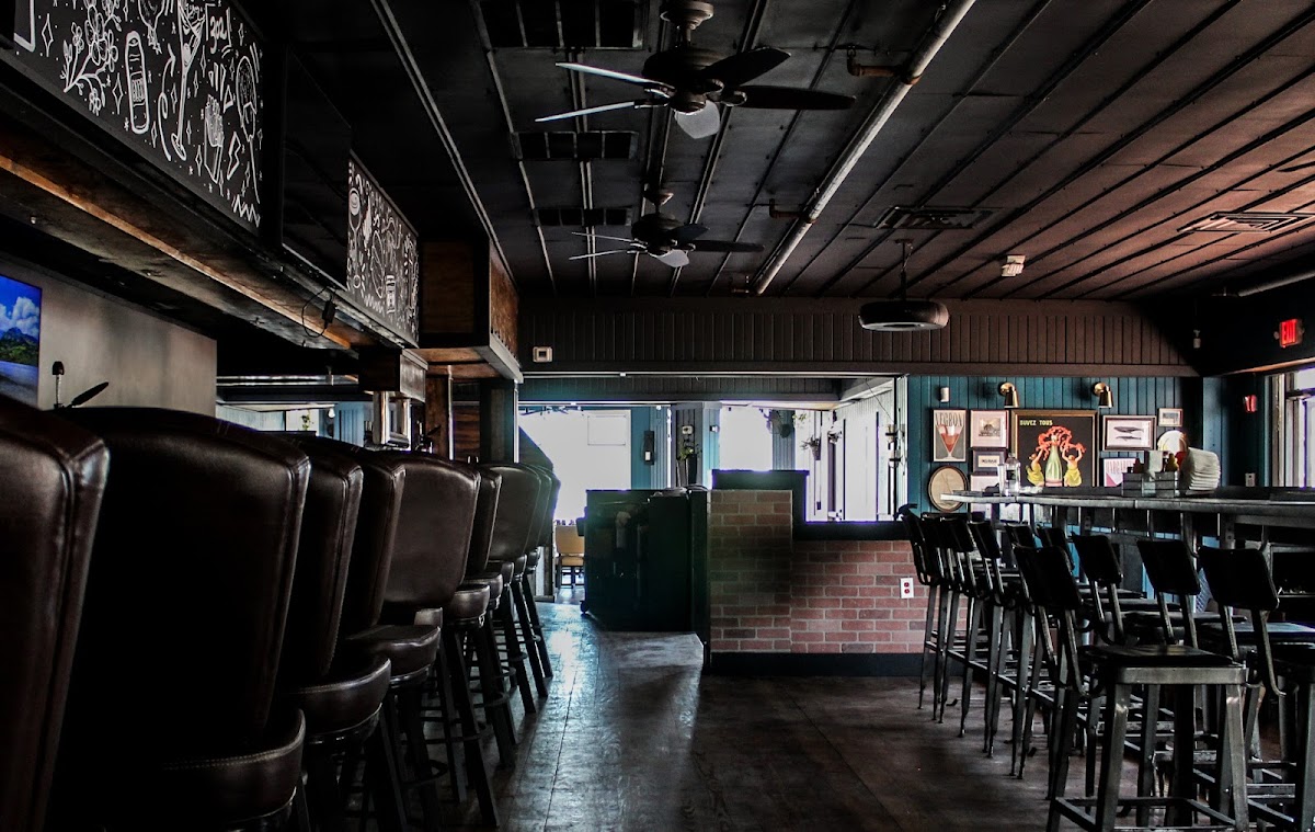 302 Social Eatery And Barroom